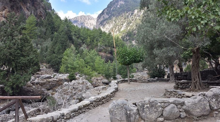 Samaria Gorge without Escort Full Day Tour